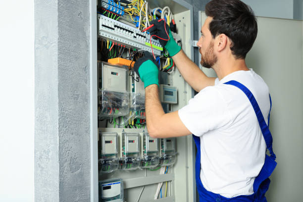 Best Affordable Emergency Electrician  in Edgewater, NJ